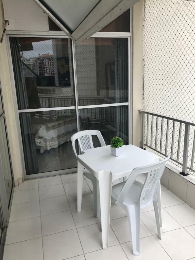 Apartamento na Praia da Barra Rio de Janeiro Esterno foto